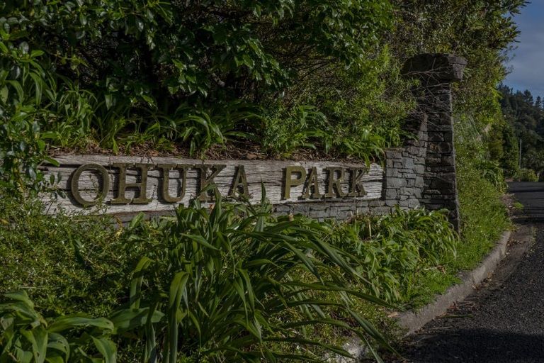 Photo of property in 14 Ohuka Place, Whitianga, 3510