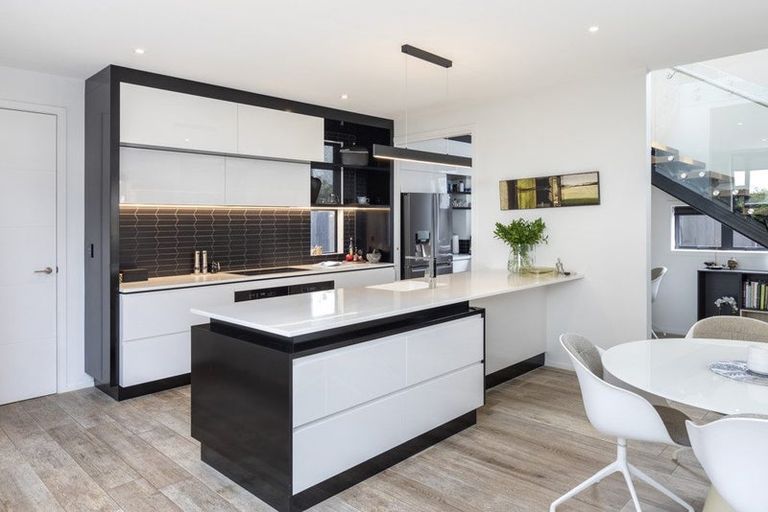 Photo of property in 43a Gracefield Avenue, Christchurch Central, Christchurch, 8013