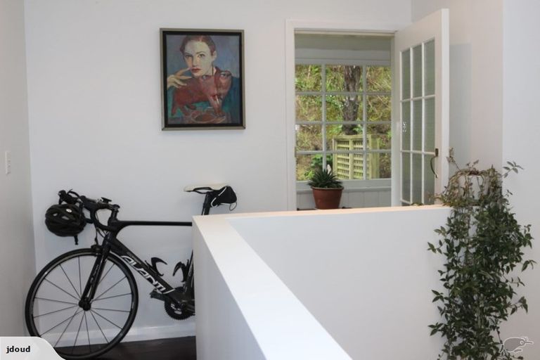 Photo of property in 5 Thorby Street, Northland, Wellington, 6012