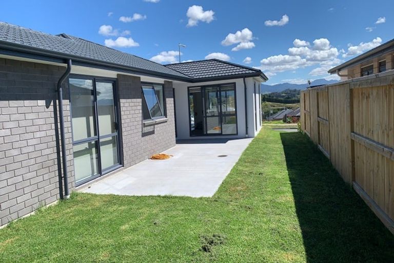 Photo of property in 10 Stingray Drive, Omokoroa, 3114