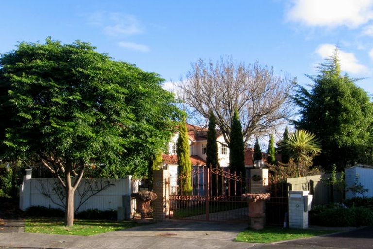 Photo of property in 11 Maple Lane, Waikanae, 5036