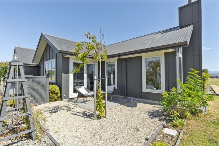 Photo of property in 26 Romina Way, Martinborough, 5781