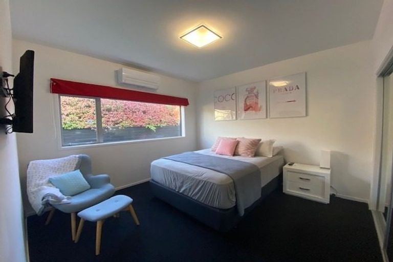 Photo of property in 5 Linacre Way, Tawa, Wellington, 5028