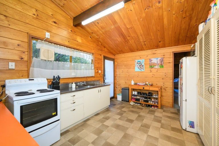 Photo of property in 9 Alma Place, Milson, Palmerston North, 4414