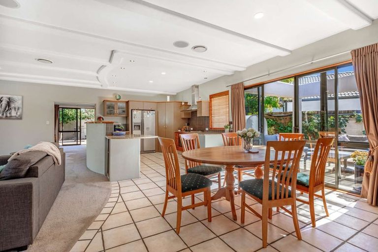 Photo of property in 8 Piha Close, Papamoa Beach, Papamoa, 3118