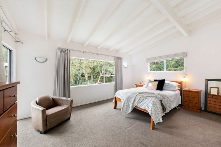 Photo of property in 26 Daffodil Street, Titirangi, Auckland, 0604