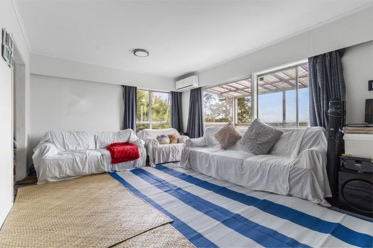 Photo of property in 22 Redwood Drive, Massey, Auckland, 0614