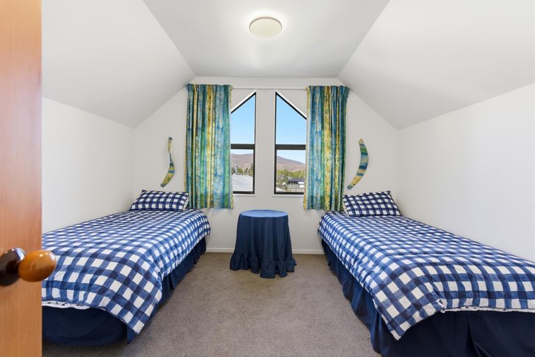 Photo of property in 31 Simons Street, Twizel, 7901