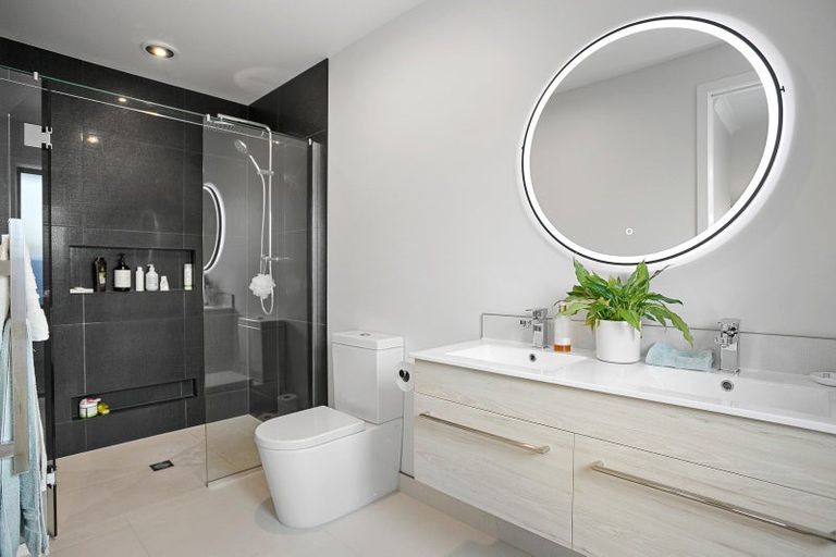 Photo of property in 14 Ruge Court, Cambridge, 3434