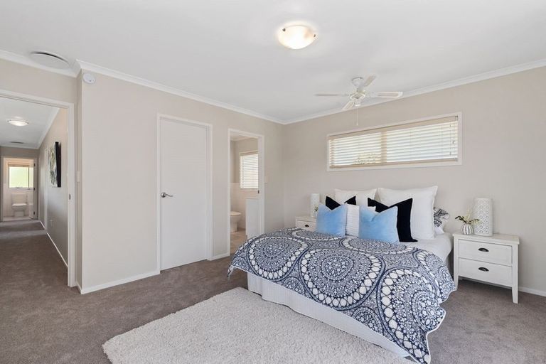 Photo of property in 43 Kristin Lane, Albany, Auckland, 0632