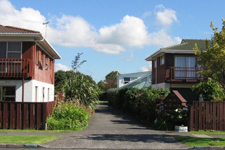 Photo of property in 25a/4 Beach Road, Te Atatu Peninsula, Auckland, 0610