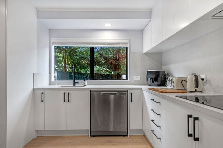 Photo of property in 21 Nyssa Place, Totara Heights, Auckland, 2105