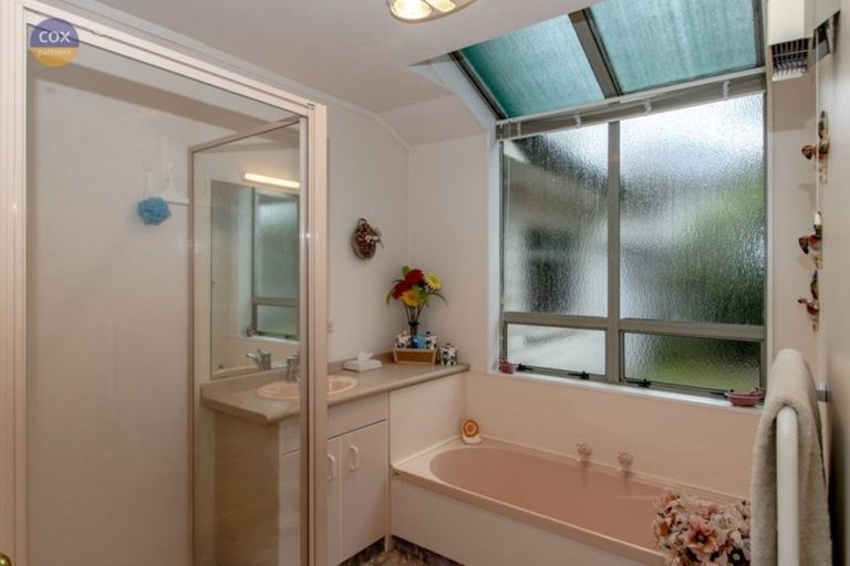Photo of property in 68 Whiting Crescent, Greenmeadows, Napier, 4112