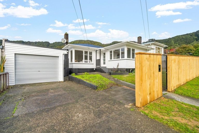 Photo of property in 49 Lees Grove, Wainuiomata, Lower Hutt, 5014