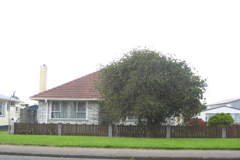 Photo of property in 185 South Road, Spotswood, New Plymouth, 4310