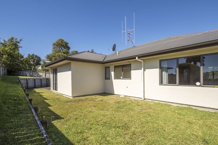 Photo of property in 76 Osprey Drive, Welcome Bay, Tauranga, 3112