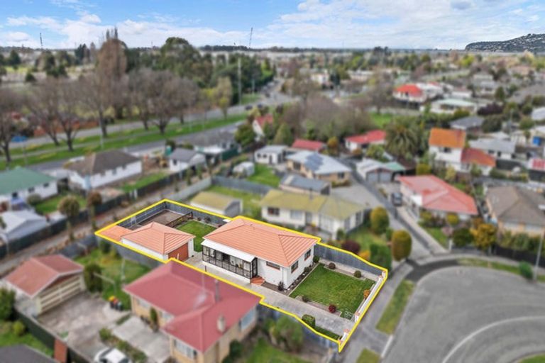 Photo of property in 38 Frensham Crescent, Woolston, Christchurch, 8062