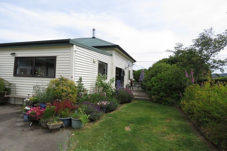 Photo of property in 83 Dick Street, Reefton, 7830
