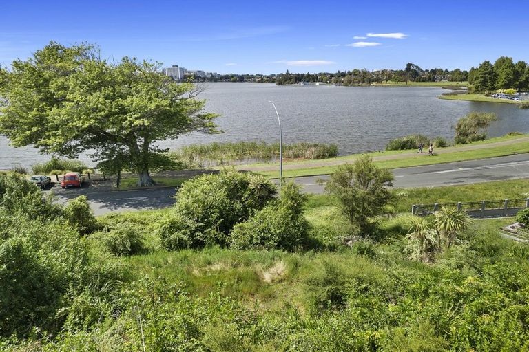 Photo of property in 65 Lake Domain Drive, Frankton, Hamilton, 3204