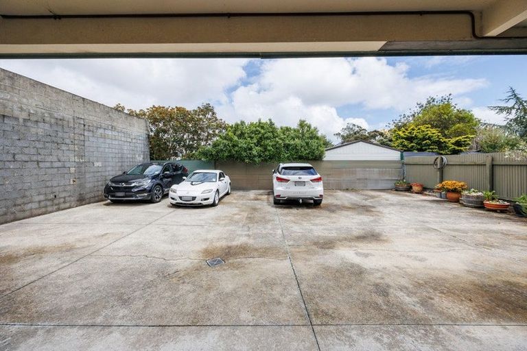 Photo of property in 28 Taonui Street, Palmerston North, 4410