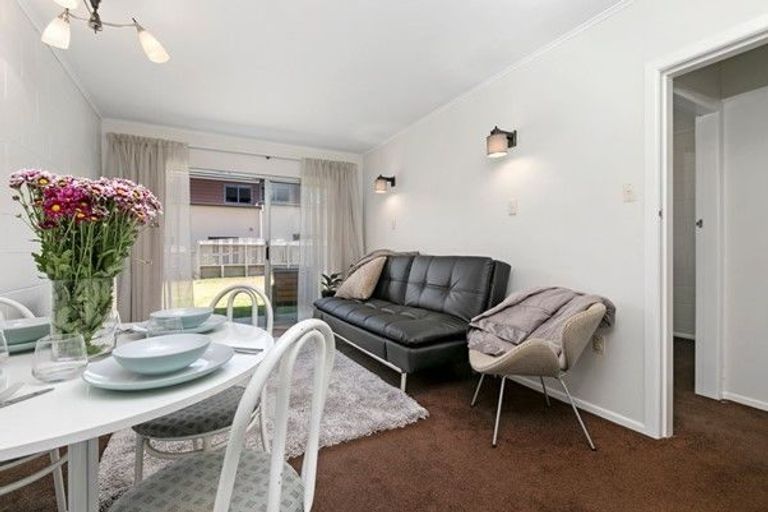 Photo of property in 40 Maunganui Road, Mount Maunganui, 3116