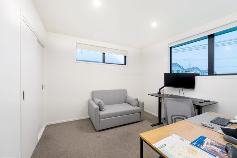 Photo of property in 1/21 Karamu Street, Te Atatu Peninsula, Auckland, 0610