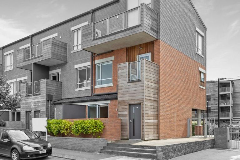 Photo of property in 6/160c Hobsonville Point Road, Hobsonville, Auckland, 0616