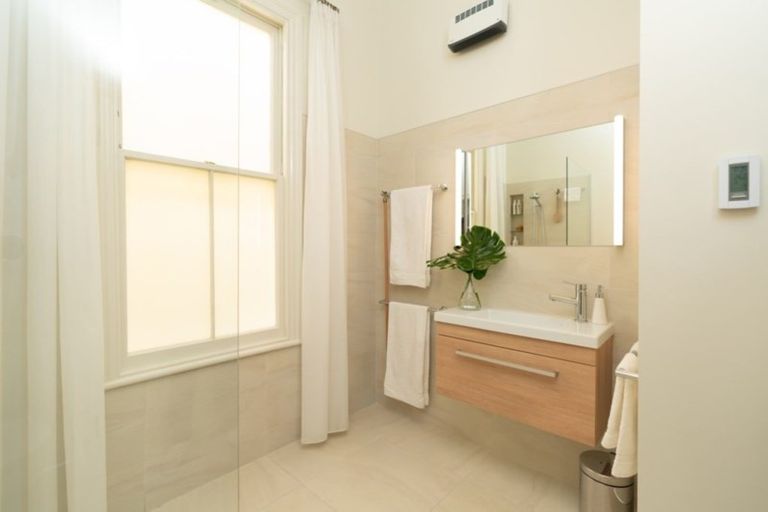 Photo of property in 56 Glenmore Street, Northland, Wellington, 6012