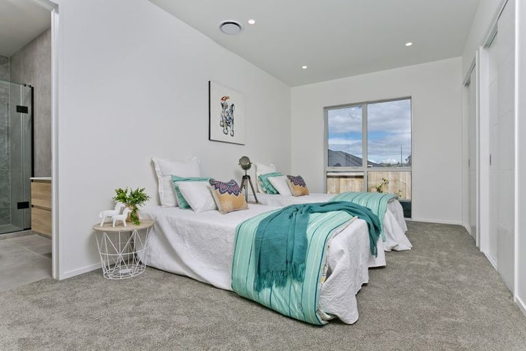 Photo of property in 66 Taikura Avenue, Red Beach, 0932