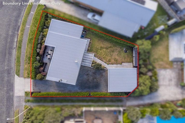 Photo of property in 6 Olliver Grove, Waikanae Beach, Waikanae, 5036