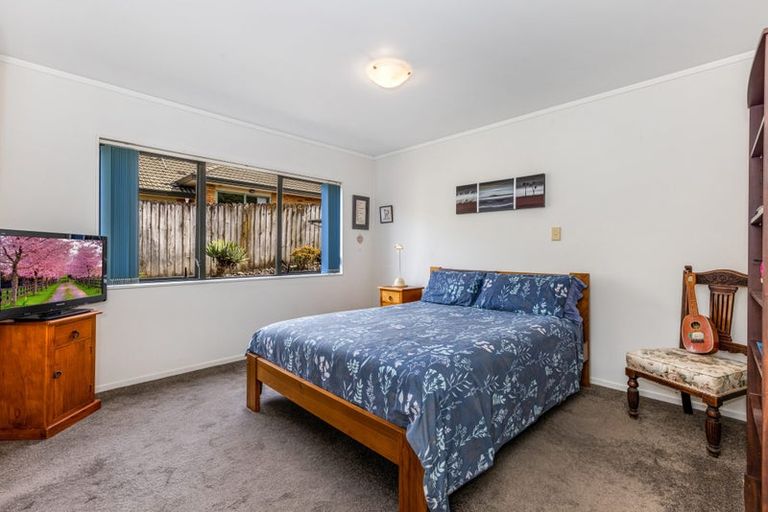 Photo of property in 8 Millstream Drive, Henderson, Auckland, 0610