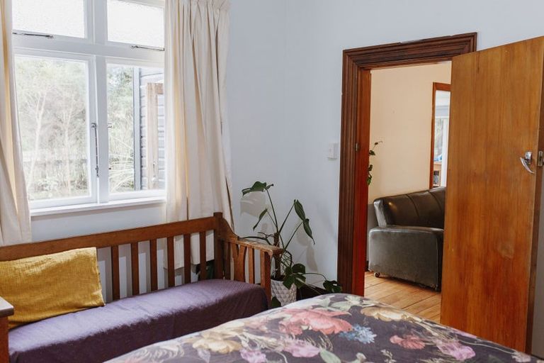 Photo of property in 1 Jervois Terrace, Ohau, Levin, 5570