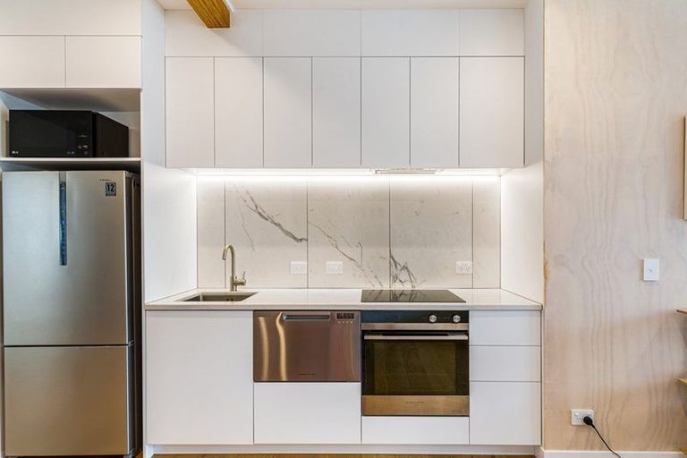 Photo of property in 6/167 Hobsonville Point Road, Hobsonville, Auckland, 0616