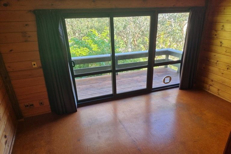 Photo of property in 5 Otonga Way, Churton Park, Wellington, 6037