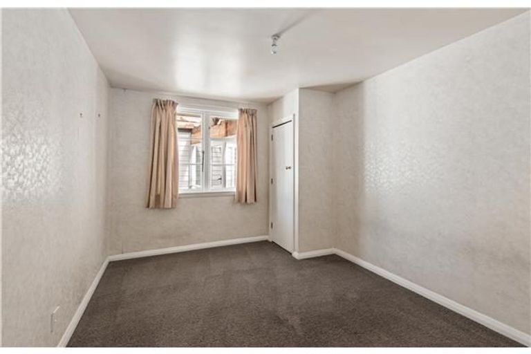 Photo of property in 34 Roche Avenue, Upper Riccarton, Christchurch, 8041