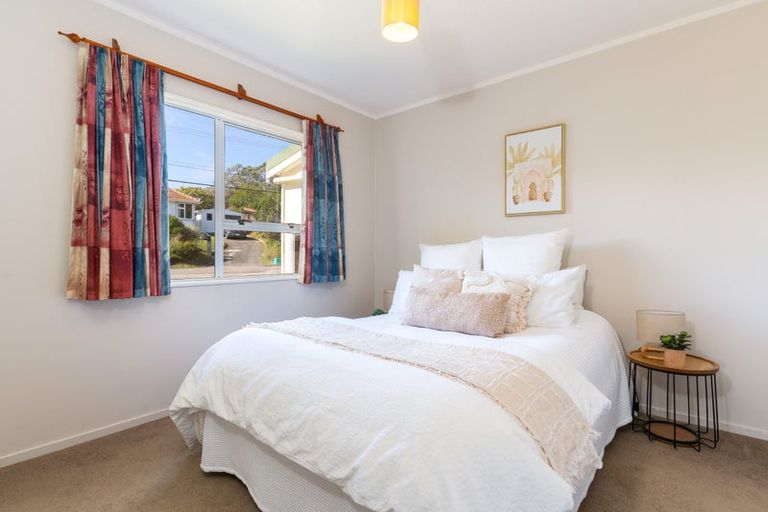 Photo of property in 42 Clifford Road, Johnsonville, Wellington, 6037