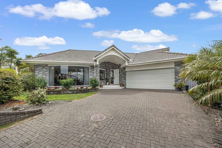Photo of property in 15 Bluefin Way, West Harbour, Auckland, 0618