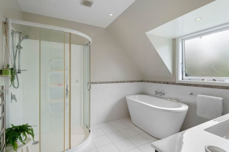 Photo of property in 11 Stormont Place, Avonhead, Christchurch, 8042