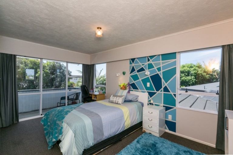 Photo of property in 7 Church Road, Taradale, Napier, 4112