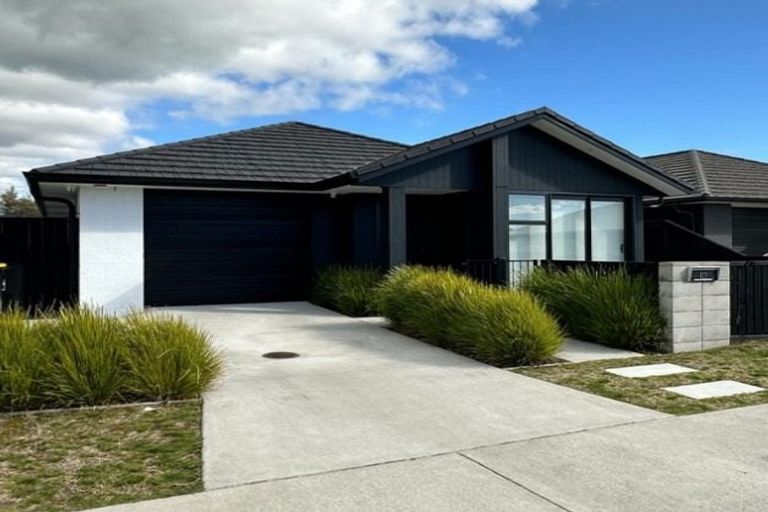 Photo of property in 122 Union Drive, Papamoa, 3118