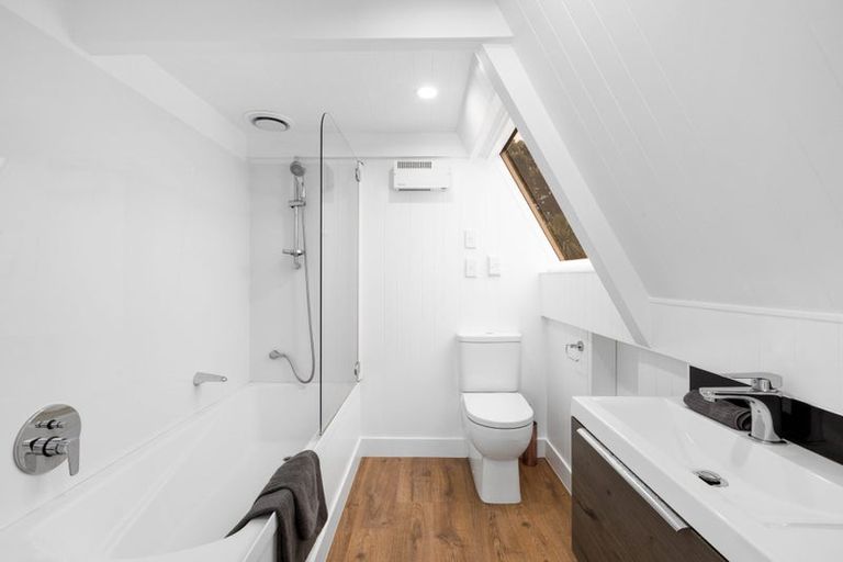 Photo of property in 64 Kings Crescent, Hutt Central, Lower Hutt, 5010