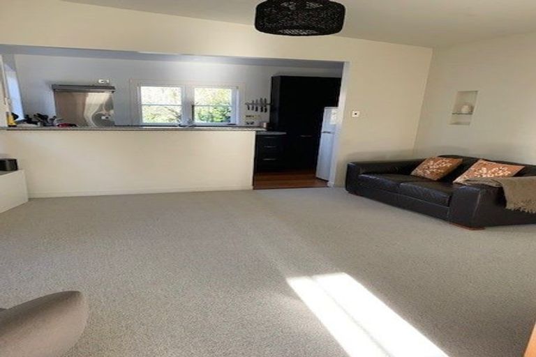 Photo of property in 21 Percival Road, Paraparaumu Beach, Paraparaumu, 5032