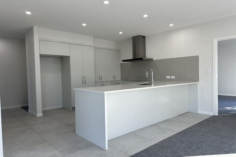 Photo of property in 17 George Yee Place, Taradale, 4112