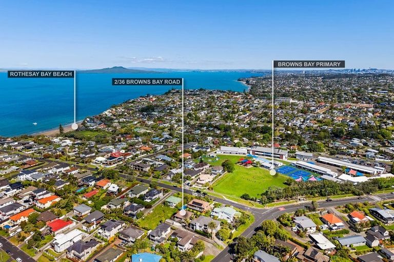 Photo of property in 2/36 Browns Bay Road, Rothesay Bay, Auckland, 0630