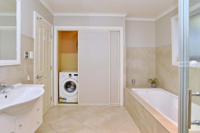 Photo of property in 8 Sonia Place, Casebrook, Christchurch, 8051