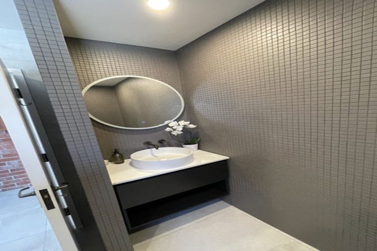 Photo of property in 35 Leinster Road, Merivale, Christchurch, 8014