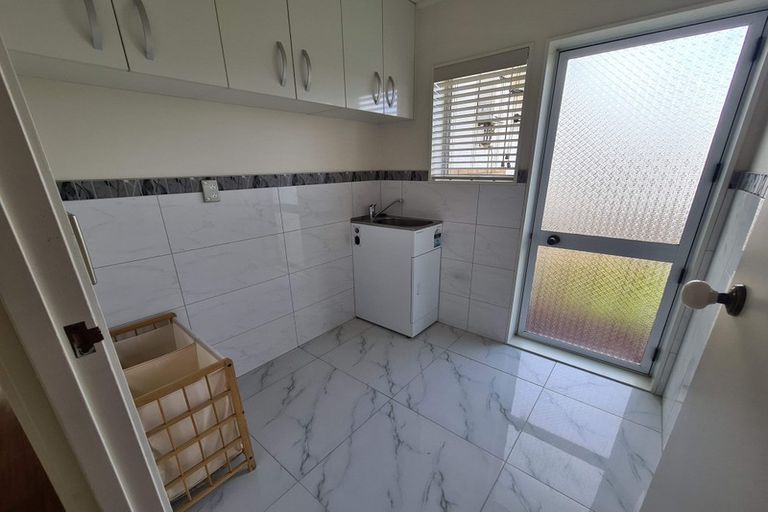 Photo of property in 29 Petrel Place, Massey, Auckland, 0614