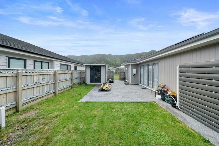 Photo of property in 11 Henrietta Maxwell Grove, Wainuiomata, Lower Hutt, 5014
