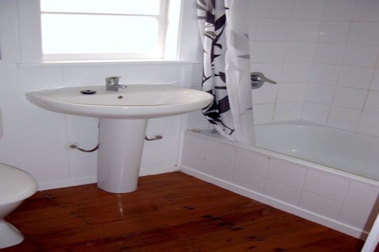 Photo of property in 57 Simla Crescent, Khandallah, Wellington, 6035