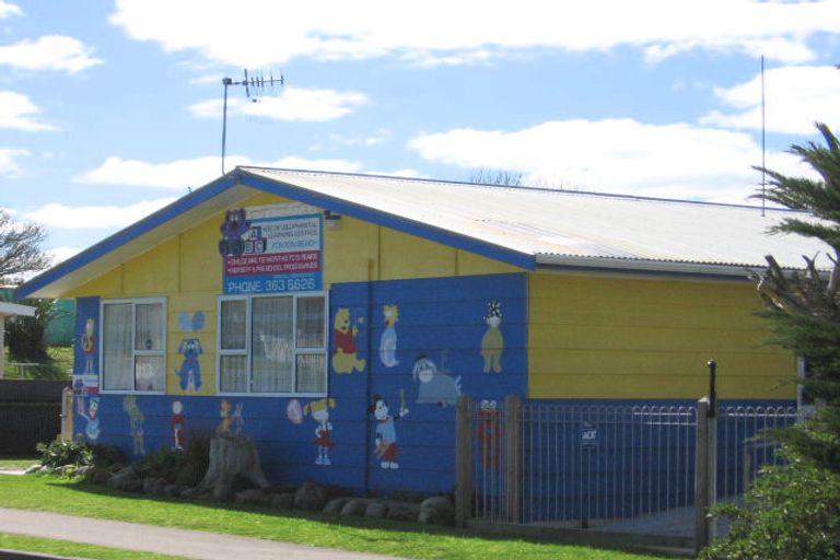 Photo of property in 12 Carthew Terrace, Foxton Beach, Foxton, 4815